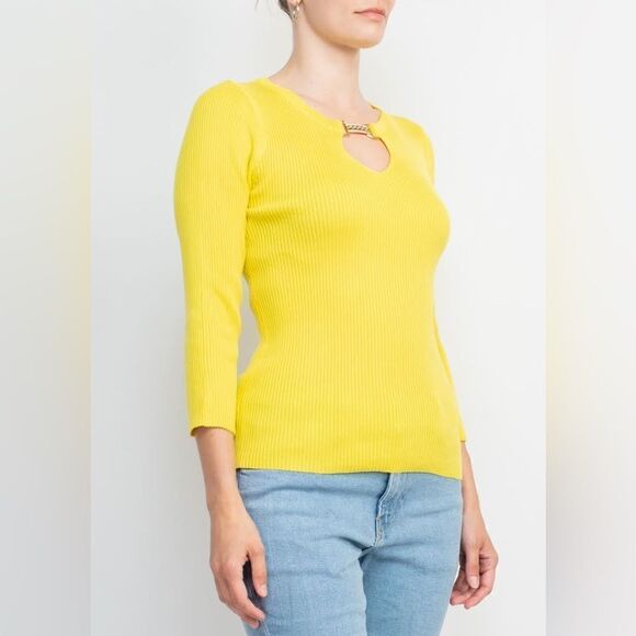 NWT Carmen Marc Valvo Neck Cutout Yellow Ribbed Pullover Size M - Picture 2 of 8